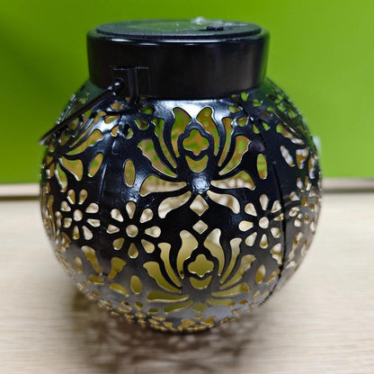 🥳2026 HOT SALE🥳💞50K+ SOLD!🌙🌿 50% OFF! Solar Pendant Lanterns – Intricate floral cut-outs cast beautiful shadows. Metal, IP55 waterproof. Auto on/off, zero electricity. Magical garden glow. 🏡✨